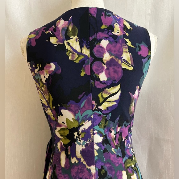 Stretchy, beautiful, multiple colored dress - Picture 8 of 10